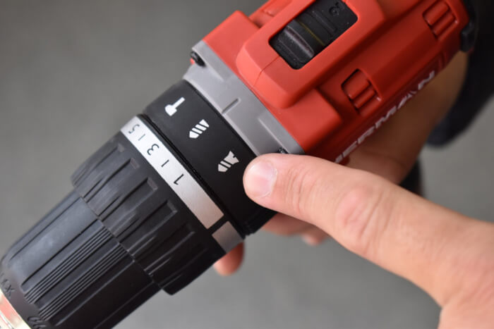 AKCIA! Aku vŕtací skrutkovač HERMAN AXSP-1441 | 14,4 V Komplet | 2x Sada vrtákov ZADARMO