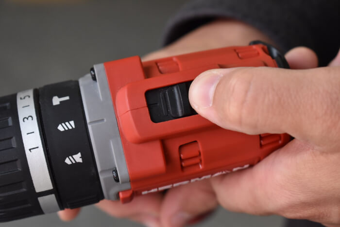 AKCIA! Aku vŕtací skrutkovač HERMAN AXSP-1441 | 14,4 V Komplet | 2x Sada vrtákov ZADARMO