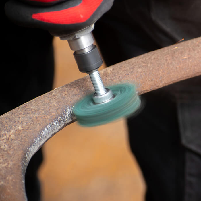 Čistiaci kotúč na stopke HERMAN FWK-20/S Dragon Green Brúsivo: STRIP-IT + corundum