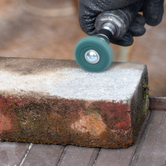 Čistiaci kotúč na stopke HERMAN FWK-20/S Dragon Green Brúsivo: STRIP-IT + corundum