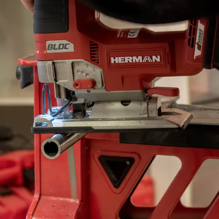 Aku priamočiara píla HERMAN AXJS-1801 | 18,0 V Holostroj | Záruka: 3 roky