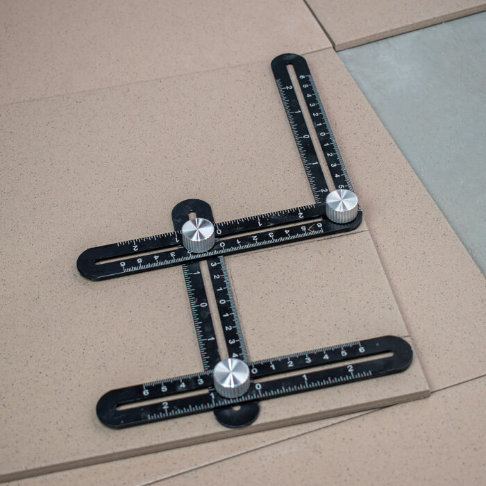 Multifunkčné pravítko HERMAN PT-16 S označovaním miesta na otvory